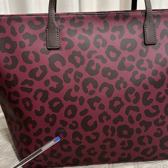 Kate Spade Tote Bag. - Picture 12 of 16